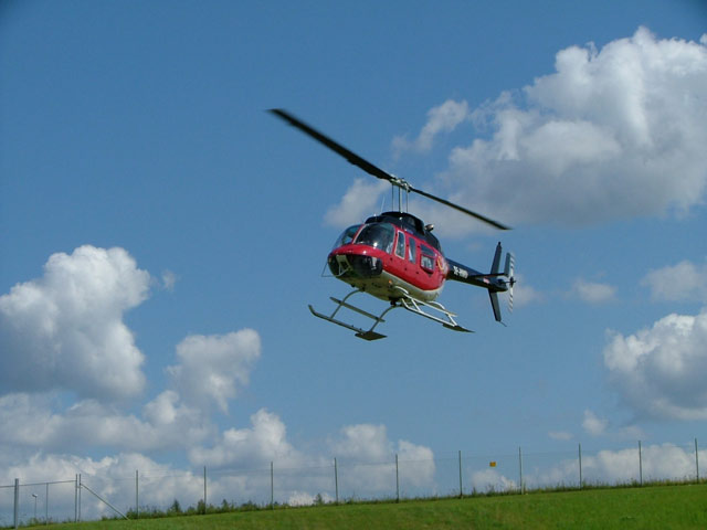 Helikopterflygning